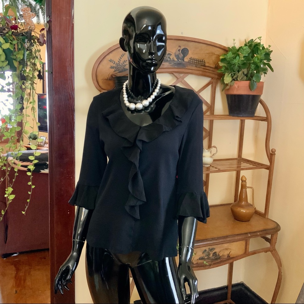 Barbara Lesser flirty, flattering ruffle top!